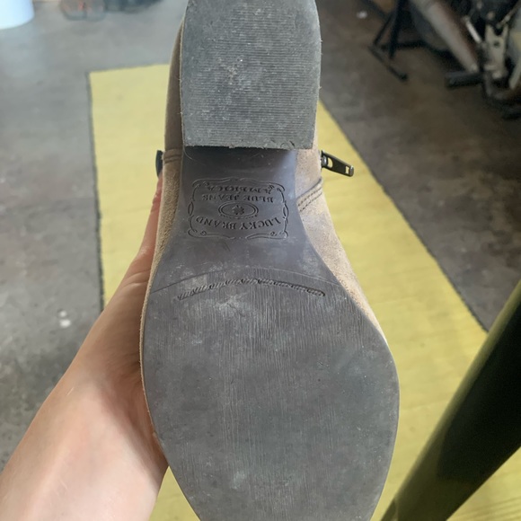 Lucky Brand Ankle Boots - Camel, chunky heel w/ buckles 9.5 womens - Picture 3 of 5